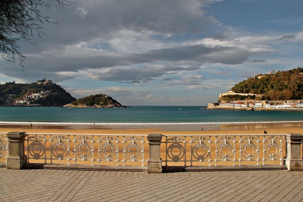Welcome Gros Hotel San Sebastián Exterior foto